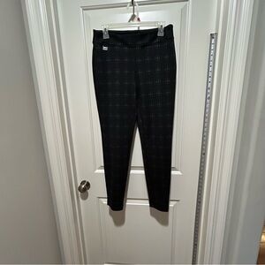 Zac & Rachel women’s size Medium Charcoal Checkered pull on pants. Stretchy